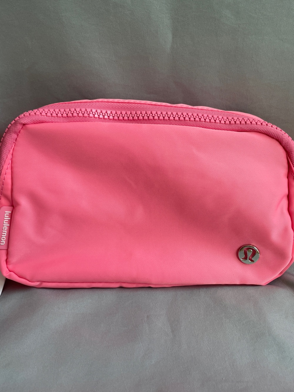 lululemon athletica Bright Pink Convertible Crossbody Everywhere Belt Bag NEW